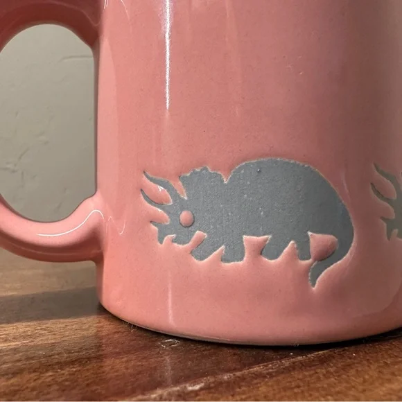 Waechtersbach mug with a gray dinosaur triceratops design 🦖 🦕 - Picture 5 of 7